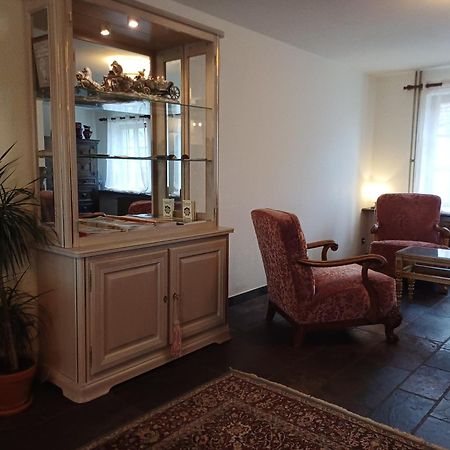 Guesthouse La Maison De Fille Diest Bagian luar foto