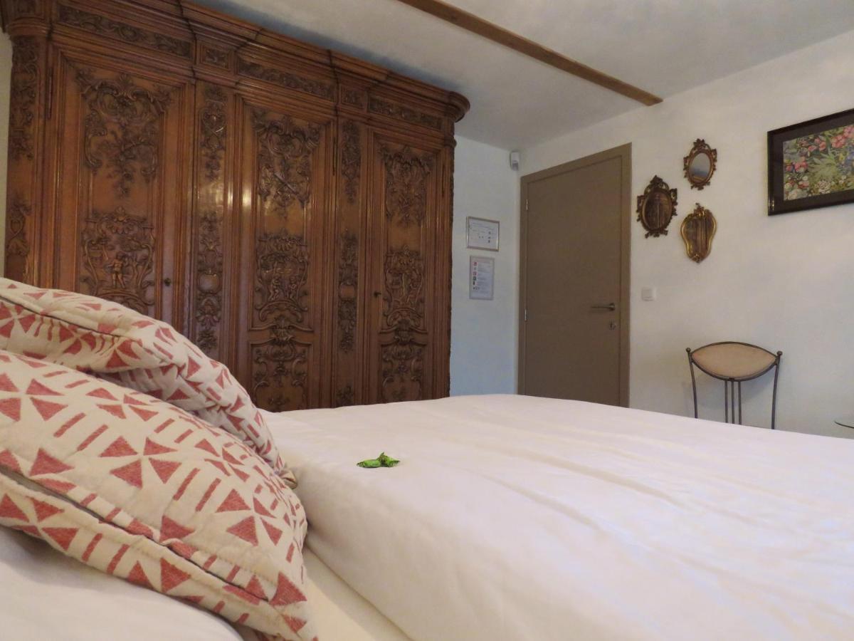 Guesthouse La Maison De Fille Diest Bagian luar foto